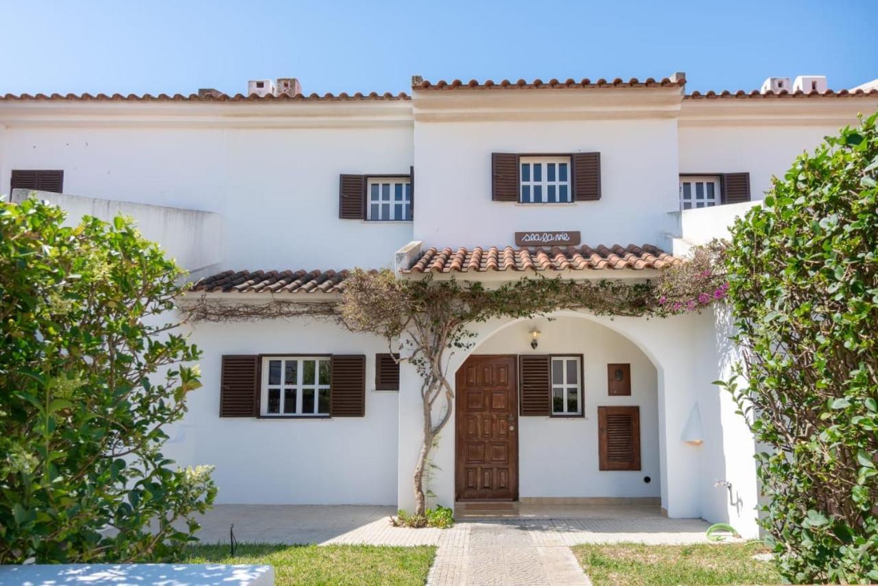 Beachfront Villa With Private Pool In Manta Rota Вила-Нова-де-Касела Экстерьер фото