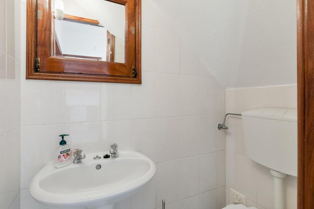 Beachfront Villa With Private Pool In Manta Rota Вила-Нова-де-Касела Экстерьер фото