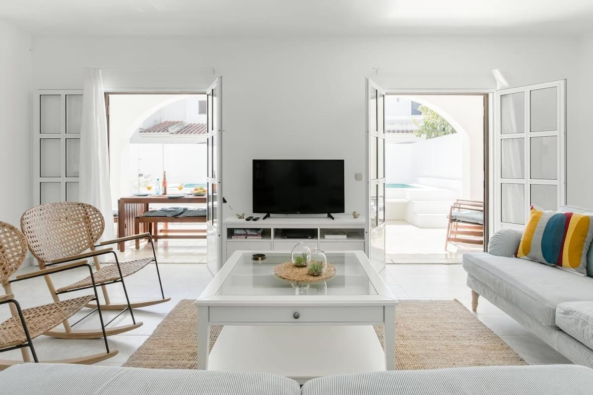 Beachfront Villa With Private Pool In Manta Rota Вила-Нова-де-Касела Экстерьер фото