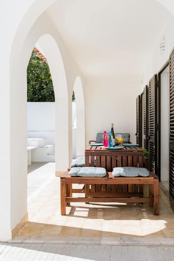 Beachfront Villa With Private Pool In Manta Rota Вила-Нова-де-Касела Экстерьер фото