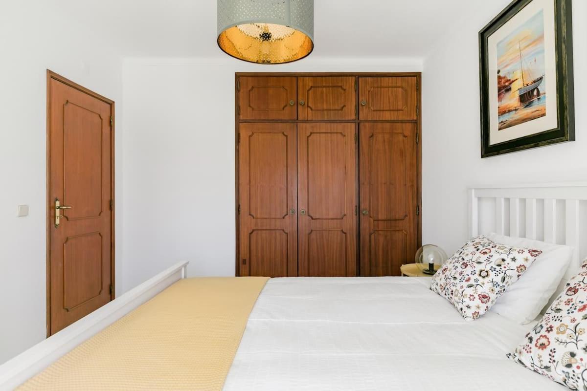 Beachfront Villa With Private Pool In Manta Rota Вила-Нова-де-Касела Экстерьер фото