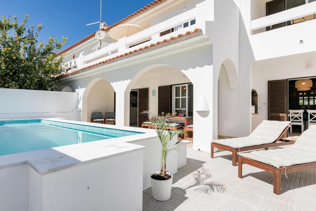 Beachfront Villa With Private Pool In Manta Rota Вила-Нова-де-Касела Экстерьер фото